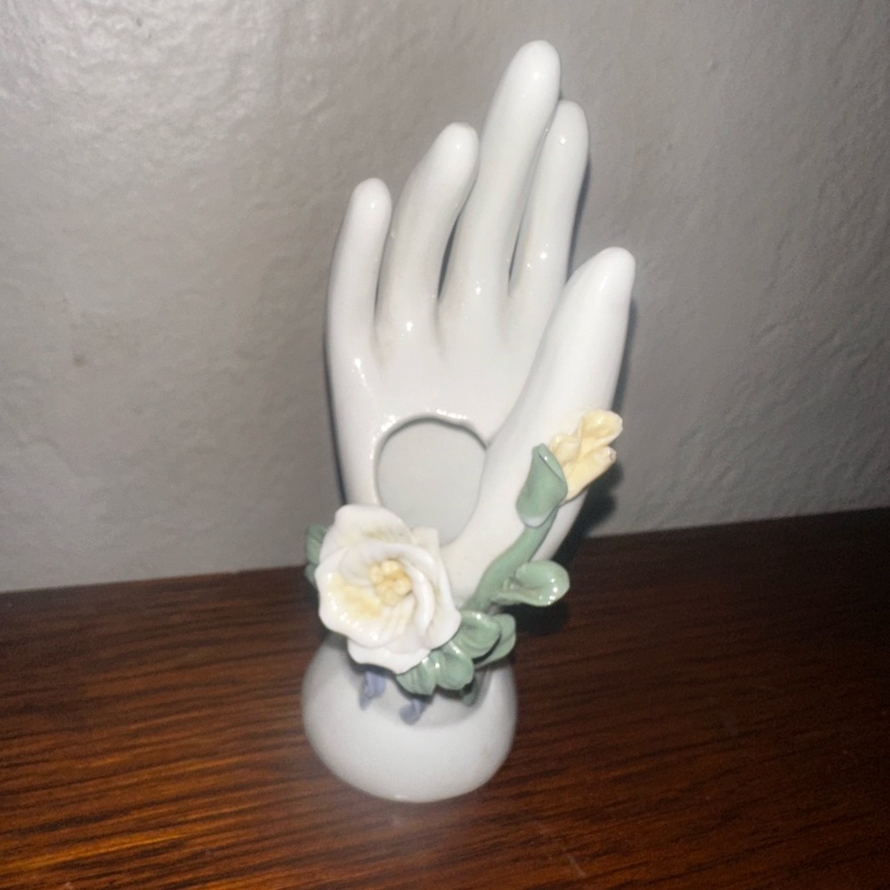Vintage EUC Ceramic Hand with Floral Accent bud vase / ring holder